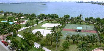 Opera Suites And Marina Doral Exterior foto